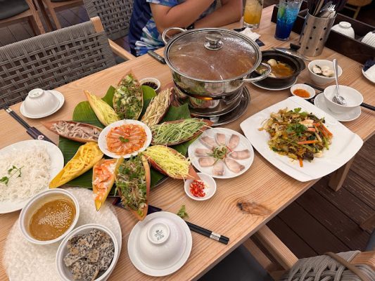 không gian nhà hàng hải cảng seafood phan thiết 3